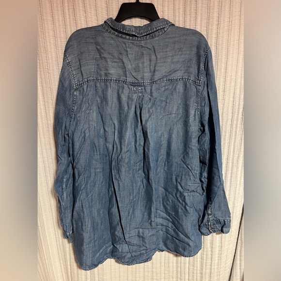 American Eagle Outfitters Denim Jegging Fit Shirt - Picture 5 of 5